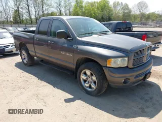 2003 Dodge 1500 ST with VIN 1D7HU18N13S266025, listed as a IAAI auction lot 42040676 with 211,673 mi miles. Bid and sale history available at carsss.com. Image 1.