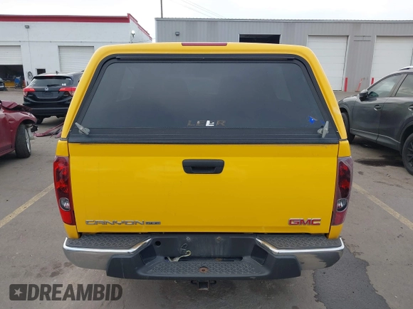 2004 GMC Canyon SLE Z71 with VIN 1GTDT196848157921, listed as a IAAI auction lot 41502099 with 172,809 mi miles. Bid and sale history available at carsss.com. Image 16.