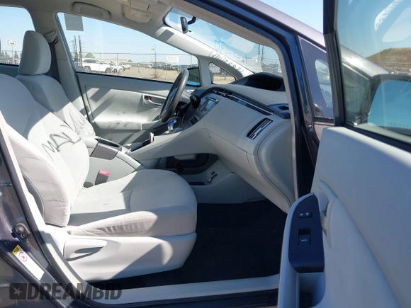 2013 Toyota Prius One with VIN JTDKN3DU8D1700518, listed as a IAAI auction lot 42164966 with 337,652 mi miles and . Bid and sale history available at DreamBid. Image 5.