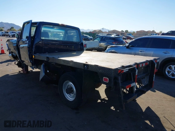 1996 Ford F-250 with VIN 2FTHF25H1TCA71880, listed as a IAAI auction lot 41343169 with 204,813 mi miles. Bid and sale history available at carsss.com. Image 3.