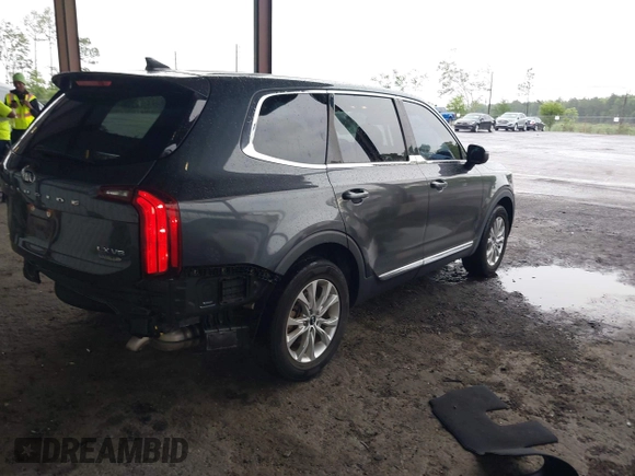 2020 Kia Telluride LX z VIN 5XYP24HC3LG008929, wystawiony jako IAAI lot #42242220 z przebiegiem 82 964 mil mil oraz . Historia ofert i sprzedaży dostępna na DreamBid. Obrazek 4.