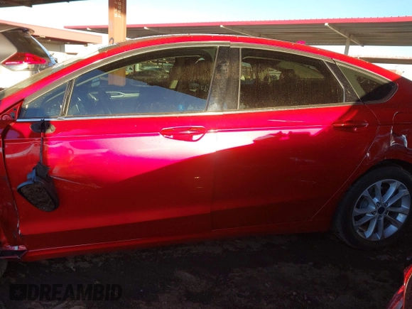 2020 Ford Fusion SE with VIN 3FA6P0HD2LR264831, listed as a IAAI auction lot 41399445 with 69,312 mi miles and . Bid and sale history available at carsss.com. Image 14.