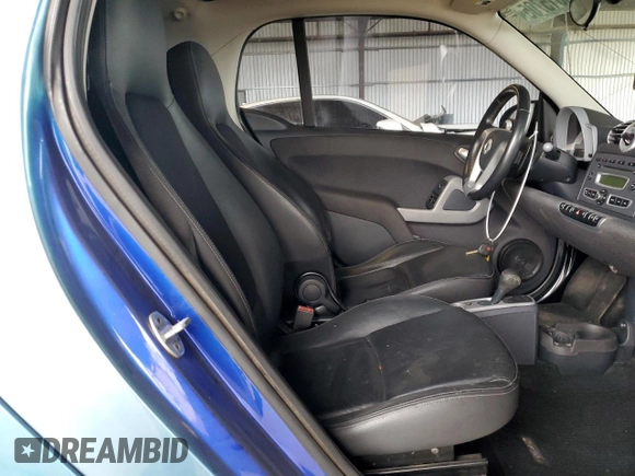 2009 Smart fortwo Pure with VIN WMEEJ31XX9K264071, listed as a Copart auction lot 55315705 with 117,006 mi miles and Salvage Title. Bid and sale history available at carsss.com. Image 10.