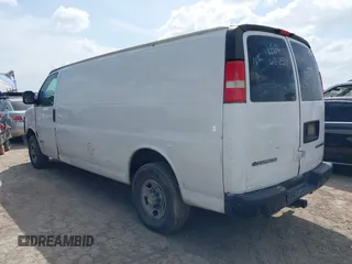 2004 Chevrolet Express Cargo with VIN 1GCGG29V841211032, listed as a IAAI auction lot 42377202 with 281,446 mi miles and . Bid and sale history available at DreamBid. Image 3.