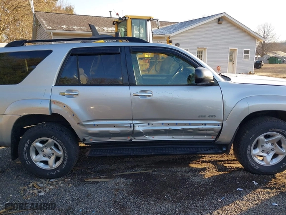 2006 Toyota 4Runner SR5 with VIN JTEBU14R668070572, listed as a IAAI auction lot 41812224 with 133,906 mi miles. Bid and sale history available at carsss.com. Image 13.