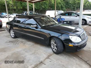 2006 Mercedes-Benz S 500 z VIN WDBNG84J26A483978, wystawiony jako Copart lot #57902625 z przebiegiem 172 649 mil mil oraz Czysty tytuł • Clean title. Historia ofert i sprzedaży dostępna na DreamBid. Obrazek 4.