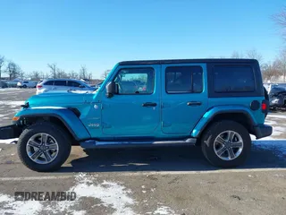 2019 Jeep Wrangler Unlimited Sahara with VIN 1C4HJXEN7KW641854, listed as a IAAI auction lot 41635091 with 51,039 mi miles and . Bid and sale history available at DreamBid. Image 14.