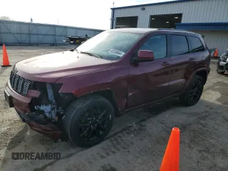 2022 Jeep Grand Cherokee WK Laredo X with VIN 1C4RJFAG5NC150291, listed as a Copart auction lot 82338664 with 72,215 mi miles and Salvage Title. Bid and sale history available at carsss.com. Image 1.