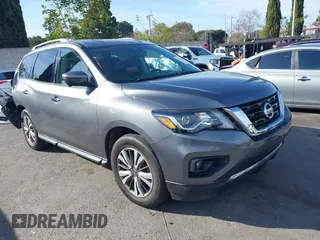 2020 Nissan Pathfinder SL with VIN 5N1DR2CN7LC579593, listed as a IAAI auction lot 41602545 with 62,783 mi miles. Bid and sale history available at carsss.com. Image 1.