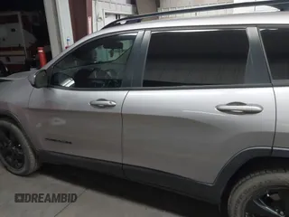 2018 Jeep Cherokee Latitude with VIN 1C4PJMCX3JD579569, listed as a IAAI auction lot 42347011 with 129,990 mi miles and . Bid and sale history available at DreamBid. Image 14.