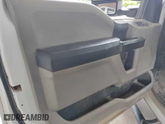 2018 Ford F-250 XL with VIN 1FT7W2BT1JEC45930, listed as a IAAI auction lot 42717462 with 134,466 mi miles and . Bid and sale history available at DreamBid. Image 4.