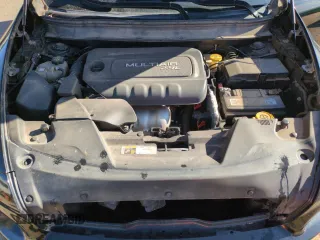 2015 Jeep Cherokee Sport z VIN 1C4PJLAB6FW689285, wystawiony jako Copart lot #54341465 z przebiegiem 114 293 mil mil oraz Szkoda całkowita • Salvage title. Historia ofert i sprzedaży dostępna na DreamBid. Obrazek 12.