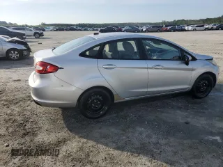 2013 Ford Fiesta S z VIN 3FADP4AJ9DM140665, wystawiony jako Copart lot #61634485 z przebiegiem 165 124 mil mil oraz Szkoda całkowita • Salvage title. Historia ofert i sprzedaży dostępna na DreamBid. Obrazek 3.
