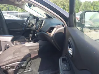 2016 Jeep Cherokee Latitude с VIN 1C4PJLCB4GW287540, выставлен на аукционе IAAI как лот 42517646 с пробегом 154 501 миль миль и . История ставок и продаж доступна на DreamBid. Изображение 5.