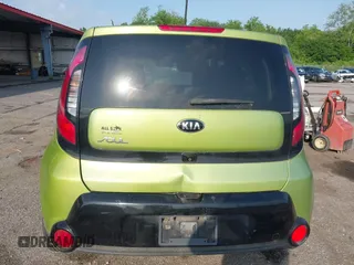 2016 Kia Soul + with VIN KNDJP3A5XG7825735, listed as a IAAI auction lot 42110380 with 268,040 mi miles. Bid and sale history available at carsss.com. Image 16.