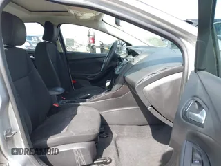 2015 Ford Focus SE with VIN 1FADP3F24FL203509, listed as a IAAI auction lot 41765582 with 139,856 mi miles. Bid and sale history available at carsss.com. Image 5.