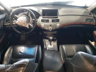 2010 Honda Crosstour EX-L z VIN 5J6TF2H51AL003779, wystawiony jako Copart lot #50901085 z przebiegiem 173 145 mil mil oraz Szkoda całkowita • Salvage title. Historia ofert i sprzedaży dostępna na DreamBid. Obrazek 8.