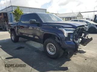 2024 Toyota Tundra SR5 с VIN 5TFLA5DBXRX158501, выставлен на аукционе Copart как лот 56897765 с пробегом 12 998 миль миль и Списание • Salvage title. История ставок и продаж доступна на DreamBid. Изображение 4.