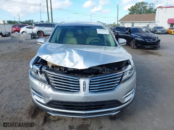 2016 Lincoln MKC Select with VIN 5LMCJ2D99GUJ05484, listed as a IAAI auction lot 41834395 with NaN miles. Bid and sale history available at carsss.com. Image 6.