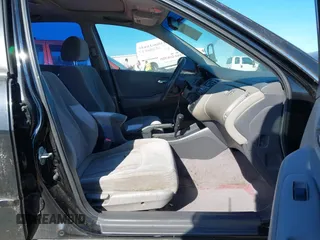 2000 Honda Accord EX z VIN JHMCG6672YC033056, wystawiony jako IAAI lot #41866960 z przebiegiem 217 289 mil mil oraz . Historia ofert i sprzedaży dostępna na DreamBid. Obrazek 5.