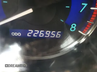 2010 Toyota Sienna XLE z VIN 5TDDK4CC8AS033402, wystawiony jako Copart lot #79083354 z przebiegiem 226 956 mil mil oraz Szkoda całkowita • Salvage title. Historia ofert i sprzedaży dostępna na DreamBid. Obrazek 9.