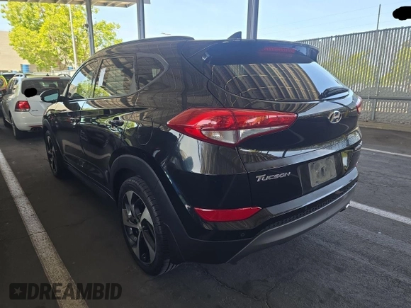 2016 Hyundai Tucson Limited z VIN KM8J33A27GU086516, wystawiony jako Copart lot #57729515 z przebiegiem 207 149 mil mil oraz Czysty tytuł • Clean title. Historia ofert i sprzedaży dostępna na DreamBid. Obrazek 3.