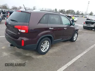 2015 Kia Sorento LX with VIN 5XYKTCA61FG568054, listed as a IAAI auction lot 41995522 with 229,631 mi miles. Bid and sale history available at carsss.com. Image 4.