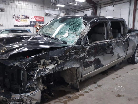 2015 Chevrolet Silverado 1500 LTZ with VIN 3GCUKSEJXFG272665, listed as a IAAI auction lot 41503968 with 79,834 mi miles. Bid and sale history available at carsss.com. Image 6.