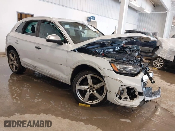 2022 Audi SQ5 Premium Plus with VIN WA1B4AFY5N2043366, listed as a IAAI auction lot 41528425 with 1 mi miles. Bid and sale history available at carsss.com. Image 1.