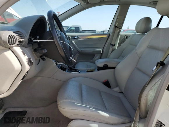 2005 Mercedes-Benz C 320 с VIN WDBRF64J35F573425, выставлен на аукционе Copart как лот 60815455 с пробегом 116 054 миль миль и Списание • Salvage title. История ставок и продаж доступна на DreamBid. Изображение 7.