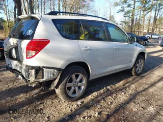 2008 Toyota RAV4 Ltd with VIN JTMZD31V285115124, listed as a IAAI auction lot 41769176 with 125,323 mi miles. Bid and sale history available at carsss.com. Image 4.