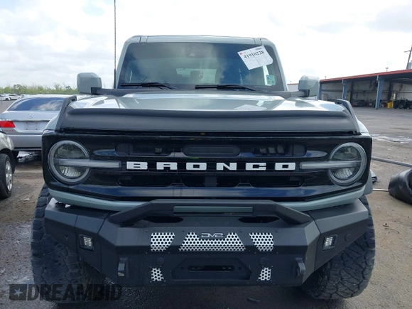 2022 Ford Bronco с VIN 1FMEE5BP9NLB05314, выставлен на аукционе IAAI как лот 41910228 с пробегом Не указан миль и . История ставок и продаж доступна на DreamBid. Изображение 12.