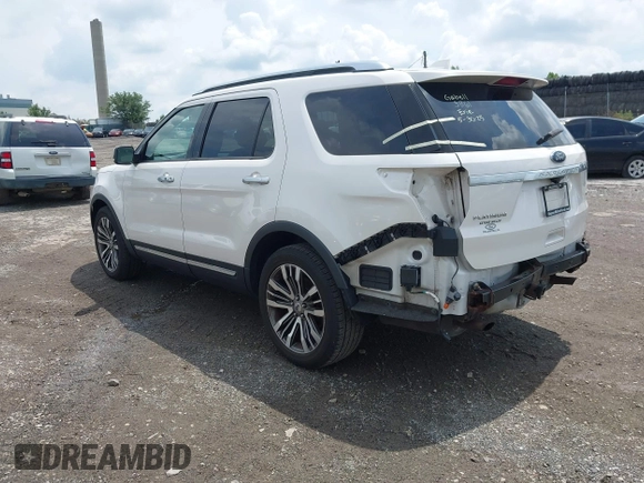 2017 Ford Explorer Platinum z VIN 1FM5K8HT9HGD01300, wystawiony jako IAAI lot #42628364 z przebiegiem 107 191 mil mil oraz . Historia ofert i sprzedaży dostępna na DreamBid. Obrazek 3.