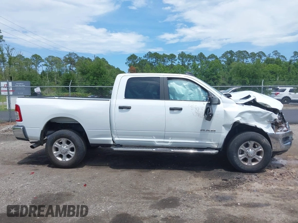 2024 Ram 2500 Big Horn with VIN 3C6UR5DJ9RG364926, listed as a IAAI auction lot 42492882 with 19,137 mi miles and . Bid and sale history available at DreamBid. Image 13.