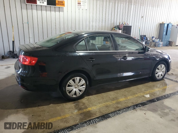 2013 Volkswagen Jetta SE with VIN 3VWDP7AJ1DM435252, listed as a Copart auction lot 57394895 with 174,993 mi miles and Salvage title. Bid and sale history available at DreamBid. Image 3.