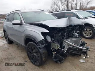 2024 Volkswagen Atlas SE z VIN 1V2HR2CA4RC593252, wystawiony jako IAAI lot #41828371 z przebiegiem 7 317 mil mil oraz . Historia ofert i sprzedaży dostępna na DreamBid. Obrazek 1.