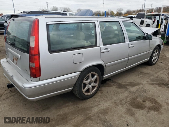 2000 Volvo V70 with VIN YV1LW61J8Y2703877, listed as a Copart auction lot 78783034 with 257,747 mi miles and Salvage Title. Bid and sale history available at carsss.com. Image 3.