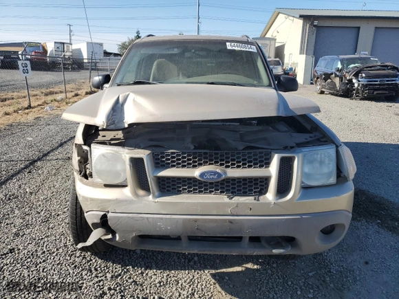 2001 Ford Explorer Sport with VIN 1FMCU70E91UA07153, listed as a Copart auction lot 64460854 with 149,766 mi miles and Salvage Title. Bid and sale history available at carsss.com. Image 5.
