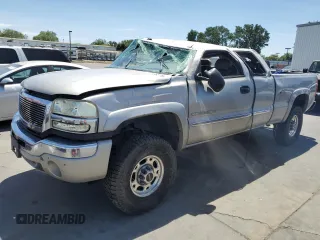 2004 GMC Sierra 2500HD SLE z VIN 1GTHK29U04E244089, wystawiony jako Copart lot #57136275 z przebiegiem Nie podano mil oraz Szkoda całkowita • Salvage title. Historia ofert i sprzedaży dostępna na DreamBid. Obrazek 1.