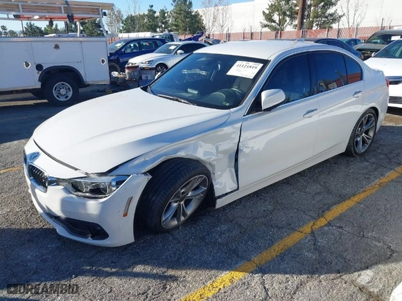 2018 BMW 3 Series 330i with VIN WBA8B9G58JNU96623, listed as a IAAI auction lot 41121819 with 1 mi miles. Bid and sale history available at carsss.com. Image 2.