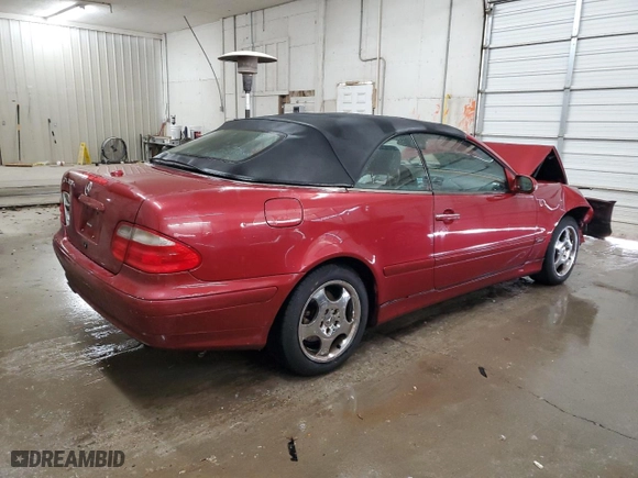 2002 Mercedes-Benz CLK-Class with VIN WDBLK65G12T112872, listed as a Copart auction lot 83481604 with 111,370 mi miles and Salvage Title. Bid and sale history available at carsss.com. Image 3.
