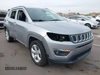 2019 Jeep Compass Latitude with VIN 3C4NJCBB1KT614788, listed as a IAAI auction lot 41912340 with 113,474 mi miles. Bid and sale history available at carsss.com. Image 1.