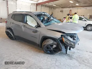 2019 Jeep Compass Latitude с VIN 3C4NJDBB1KT622637, выставлен на аукционе IAAI как лот 42567584 с пробегом Не указан миль и . История ставок и продаж доступна на DreamBid. Изображение 1.