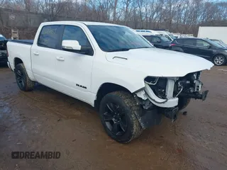 2020 Ram 1500 Big Horn z VIN 1C6SRFFT8LN301181, wystawiony jako IAAI lot #41657959 z przebiegiem 58 678 mil mil oraz . Historia ofert i sprzedaży dostępna na DreamBid. Obrazek 1.