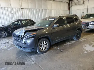 2015 Jeep Cherokee Latitude with VIN 1C4PJLCB6FW627933, listed as a Copart auction lot 50935525 with 135,411 mi miles and Non Repairable. Bid and sale history available at carsss.com. Image 1.