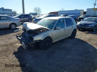 2005 Volkswagen Golf с VIN 9BWFR61J354015902, выставлен на аукционе IAAI как лот 41462331 с пробегом 235 754 миль миль и . История ставок и продаж доступна на DreamBid. Изображение 18.