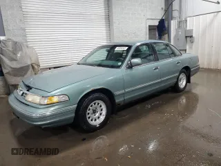 1997 Ford Crown Victoria LX z VIN 2FALP74W8VX231100, wystawiony jako Copart lot #46806545 z przebiegiem 156 739 mil mil oraz Szkoda całkowita • Salvage title. Historia ofert i sprzedaży dostępna na DreamBid. Obrazek 1.