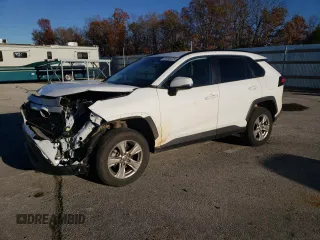 2022 Toyota RAV4 XLE with VIN 2T3P1RFV8NW299890, listed as a Copart auction lot 81045724 with 51,506 mi miles and Salvage title. Bid and sale history available at DreamBid. Image 1.