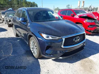 2023 Infiniti QX50 Luxe z VIN 3PCAJ5BA6PF104962, wystawiony jako IAAI lot #41836895 z przebiegiem 58 193 mil mil oraz . Historia ofert i sprzedaży dostępna na DreamBid. Obrazek 1.