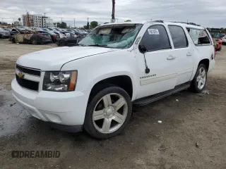 2013 Chevrolet Suburban LT with VIN 1GNSCJE07DR117789, listed as a Copart auction lot 48818095 with 155,381 mi miles and Salvage Title. Bid and sale history available at carsss.com. Image 1.